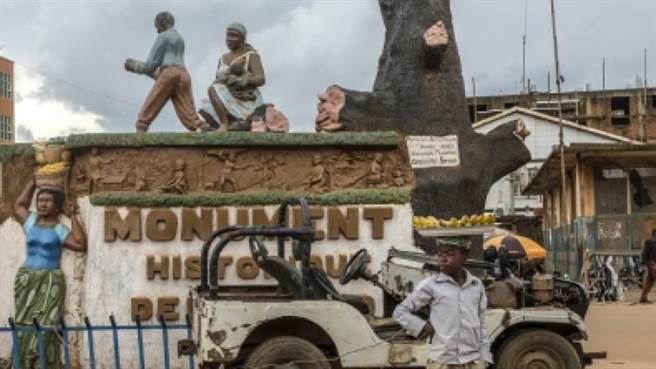 中国使馆紧急通知刚果东部三省中国公民须向使馆报备并立即撤离。（俄罗斯卫星通讯社截图）