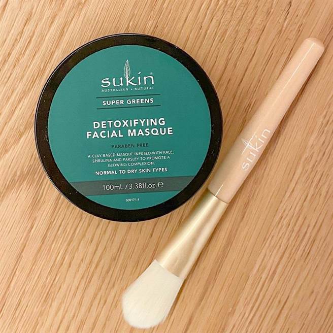 Sukin超级绿泥膜＆泥刷组合。（Sukin提供）