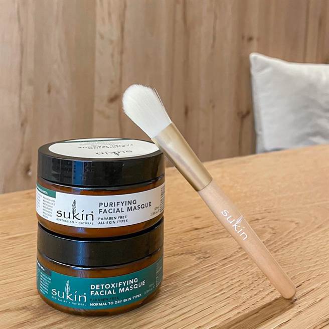 Sukin经典入门组(经典保湿＋超级绿净化)。（Sukin提供）