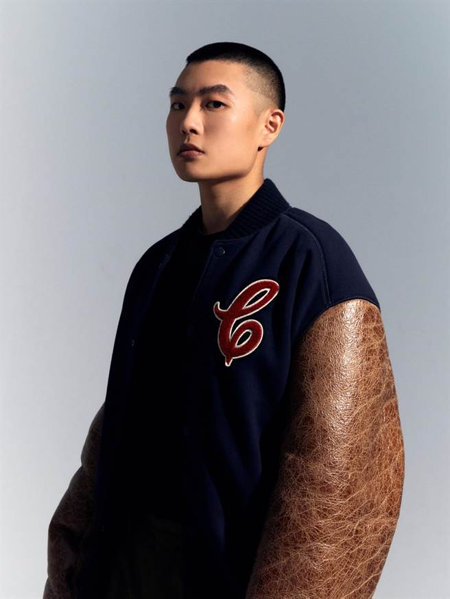 環球音樂新人LEE即將發行最新專輯《力》。（環球音樂提供）