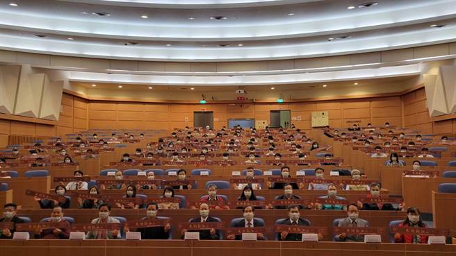 勤益科大欢庆50周年校庆，特别将学校过去、现在与未来拍成10分钟长影片，1日首映。（勤益科大提供／林欣仪台中传真）