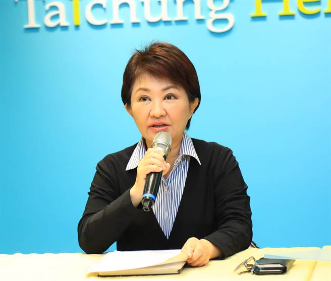 台中市府表示，市长卢秀燕严格执行电子游戏场业设立及管理，自2010年县市合併后，电子游戏场业家数已由282家降低至185家，降幅达34.4％。（卢金足摄）