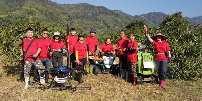 台南市楠西区农会果树产销班50班有8成班员是女性。（岳珊娜提供／刘秀芬台南传真）