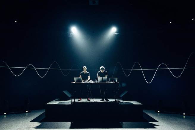 波响－AudioVisual数位音像表演。（新北市立淡水古蹟博物馆提供）