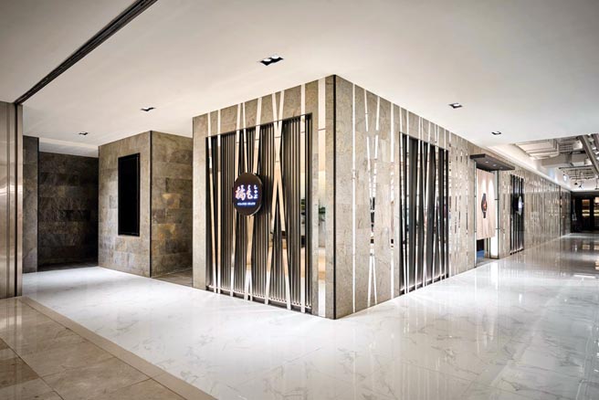 台中新光三越Q4引進橘色涮涮鍋、初魚鐵板燒等高檔餐廳進駐，可望創造佳績。圖／橘色提供