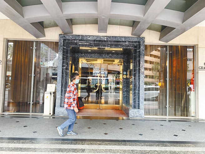 民進黨立委高嘉瑜上月11日與男友林秉樞到新北市板橋區某飯店投宿，驚傳遭到男友毆打並限制行動。（葉書宏攝）