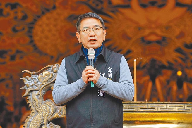 民进党籍宜兰市长江聪渊近期参与多场公投宣讲，盼民眾能投下4个不同意。（李忠一摄）