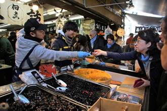 東京豐洲市場鮪魚拍賣實況 時隔約一年開放參觀