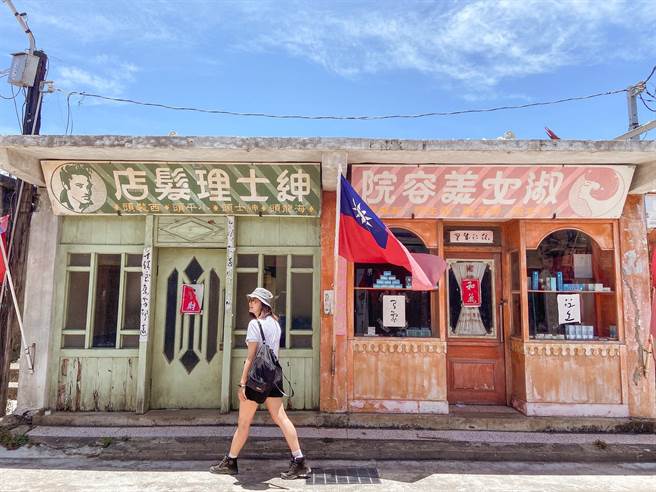 明年农历春节有9天连假，由于边境尚无解封迹象，国旅预料仍是大热门，雄狮旅游锁定春节旅游商机，精选出4大主题行程，包括开运祈福、赏花採果、暖心泡汤与离岛渡假。（雄狮旅游提供／陈佑诚传真）