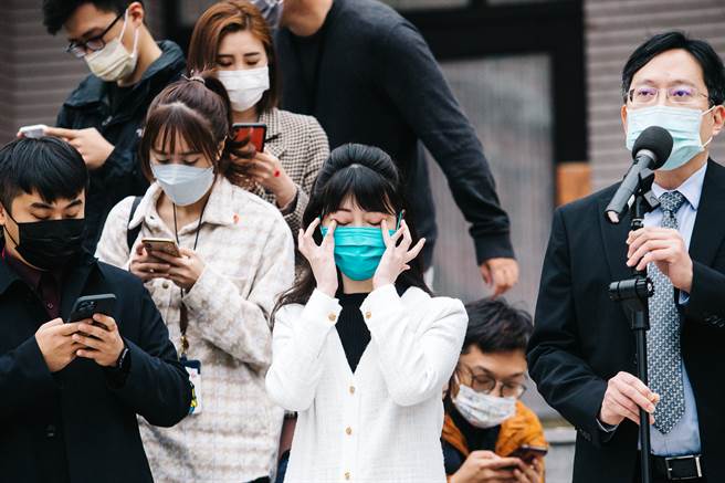 遭林秉樞指「掌鏡拍不雅片」，高嘉瑜的律師李永裕下午代高出面駁斥。（中時資料照）