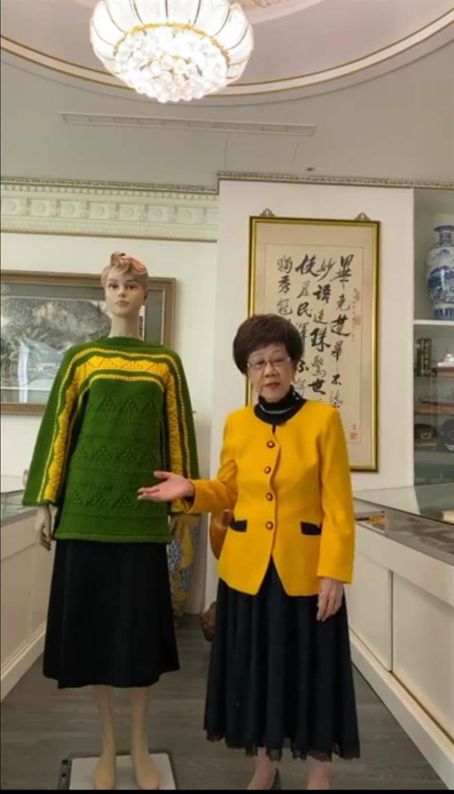 周末特展宣传  吕秀莲好手艺 秀坐牢时自编织毛衣。曾薏苹截图