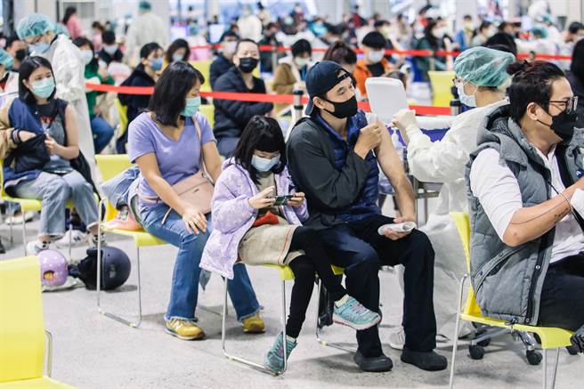 第三劑今開打，可接種對象是一到三類的人員。（本報系資料照）