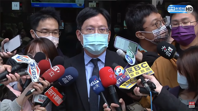 高嘉瑜律师李永裕（中）2日下午1时召开记者会，驳斥林秉枢的谎言。（图／截自中时新闻网直播）