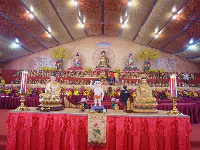 云林县北港朝天宫水陆大法会，全台200余神尊共同消灾祈福。（张朝欣摄）