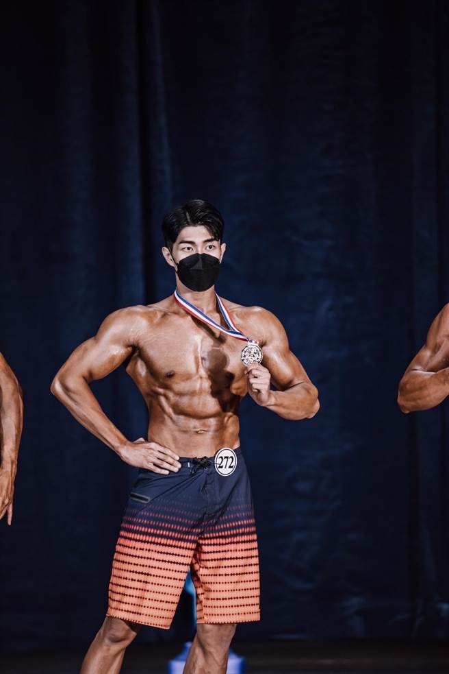 林均濠勇夺个人赛冠军。(嘉药提供／曹婷婷台南传真)