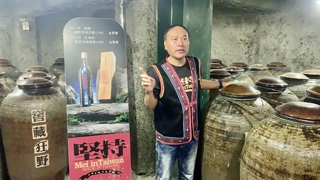 信义乡农会酒庄今年成果丰硕，囊括国内外评鑑6项金牌。（廖志晃摄）