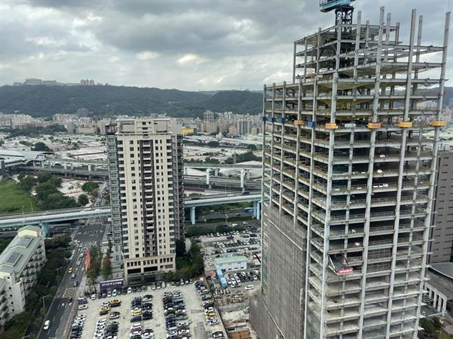 近期房市大好，房地产业者反而面临「卖太好被查、卖不好会挂！」的窘境。图∕蔡惠芳
