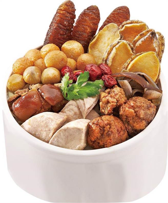 家乐福佛跳墙金钻赏「佳佳极品鲍鱼乌参佛跳墙」，2700g，838元。（家乐福提供）