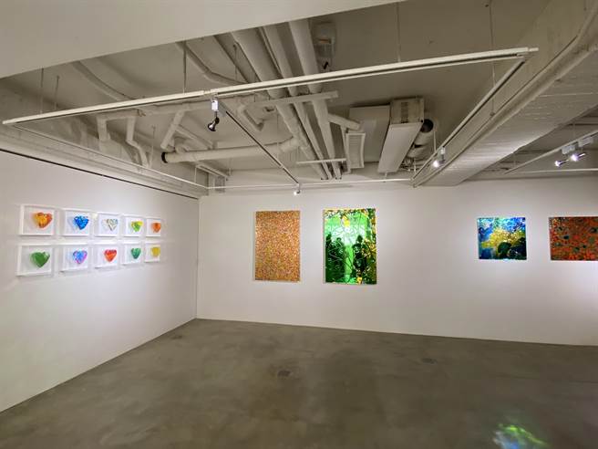 後疫情時代，臻品藝術中心的展出，為民眾帶來身心安頓的感受。（盧金足攝）