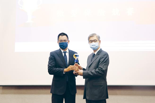 南山人寿一举夺得110年度保险竞赛奖六项殊荣。图／业者提供