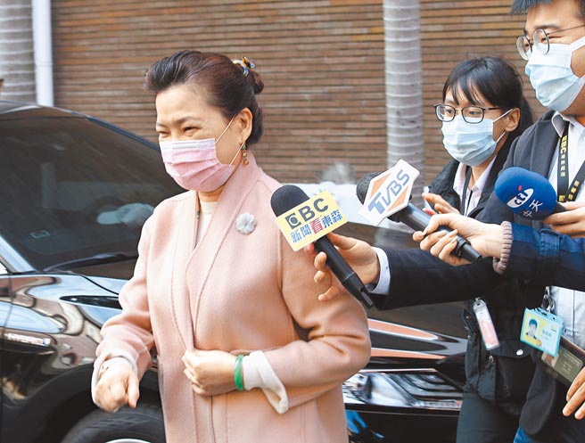 经济部长王美花表示，投资台湾事务所最近收案确实有变多，目前手上排队待审还有61案。（姚志平摄）