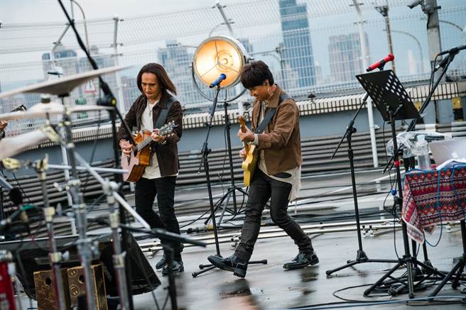 羅大佑的台北安可場線上演唱會，將與五月天怪獸、動力火車精彩合作。（大右音樂提供）