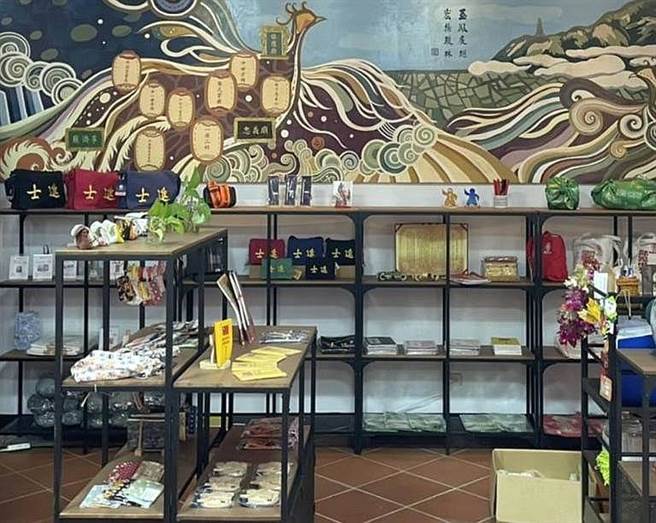 琳琅满目的新创作品，值得细细品味。（金门县文化局提供）