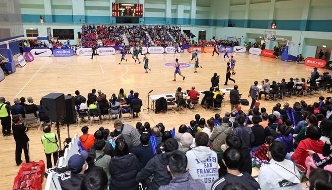 SBL第19季熱身賽今天在澎湖縣立體育館開打。(中華籃協提供)