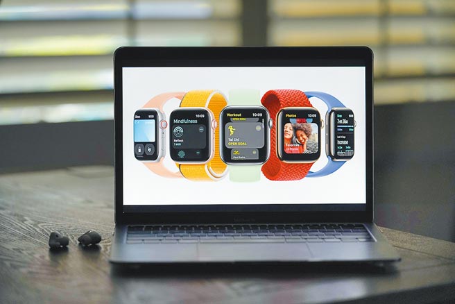 Apple Watch成品与Mac Pro零件皆由中国输入，遭课徵高额进口关税。图／美联社
