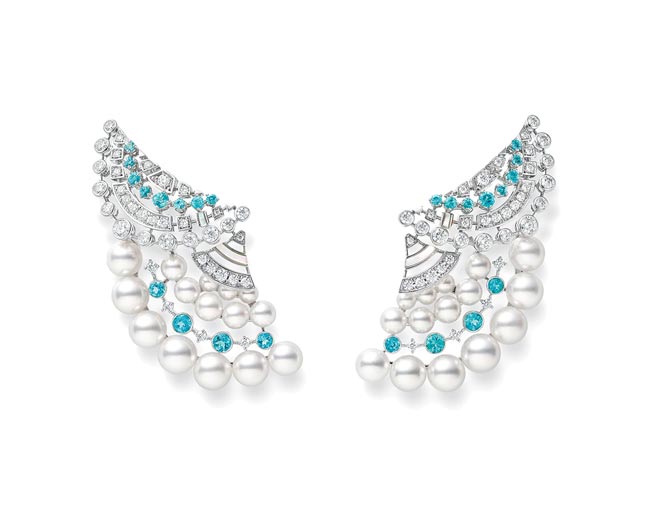 MIKIMOTO青海波纹造型蛋白石珍珠耳环，171万元。（MUKIMOTO提供）