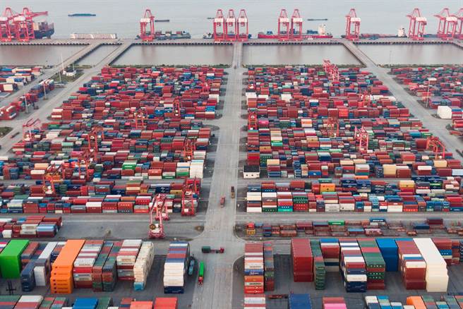 自12月1日起，中国大陆将立陶宛相关资讯自海关的电子报关系统删除，导致波罗的海国家的部分林业与家具商品滞留在大陆港口。(图/中新社)