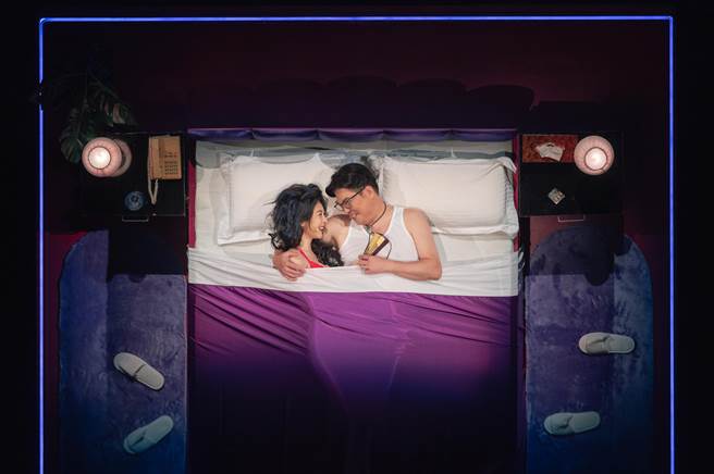 曾国城与范乙霏「站着」演床戏。（果陀提供）