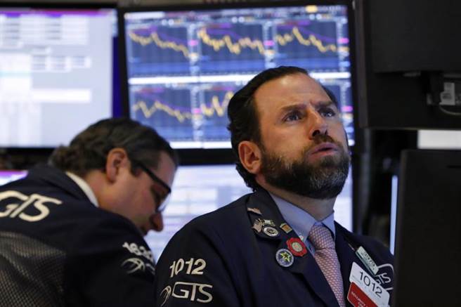 美国非农就业大爆冷，四大指数全面收黑，台积电ADR也重挫近2%。（美联社）