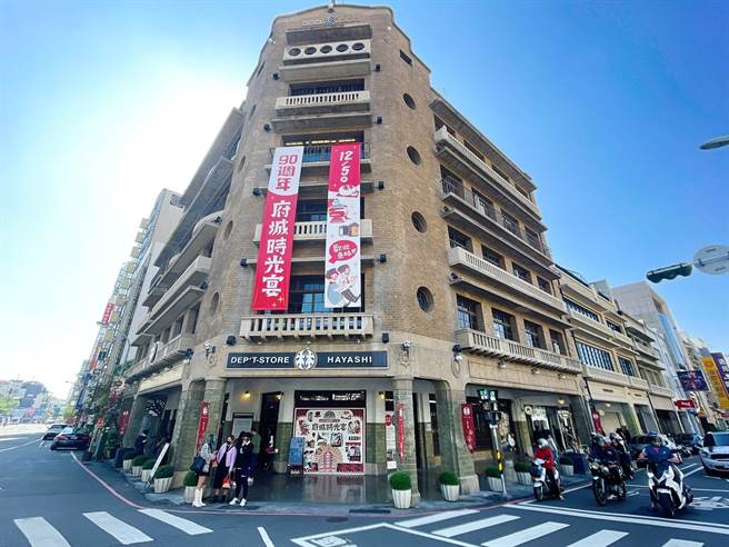 林百货90周年封街派对预计涌入3000人，警方实施交管呼吁车辆改道。（林百货提供／程炳璋台南传真）