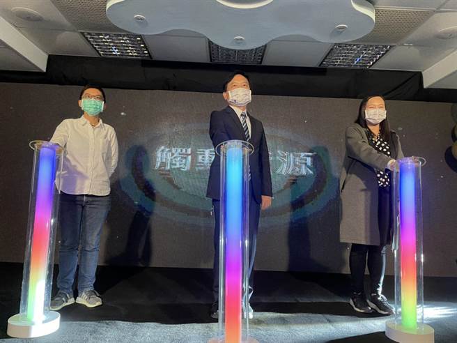  「触动∞OMO」YS 8周年成果展启动仪式。（洪靖宜摄）