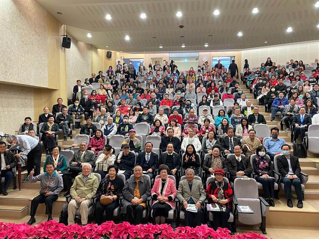 前副總統呂秀蓮今（4日）下午1時許出席「Her-Story 50周年巡迴展首場特展」。（葉書宏攝）