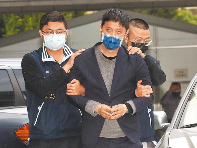 國民黨前副祕書長蔡正元舉出全案4項不尋常，質疑林秉樞的身分。圖為涉嫌對民進黨立委高嘉瑜施暴的男子林秉樞（中）。（本報資料照片）