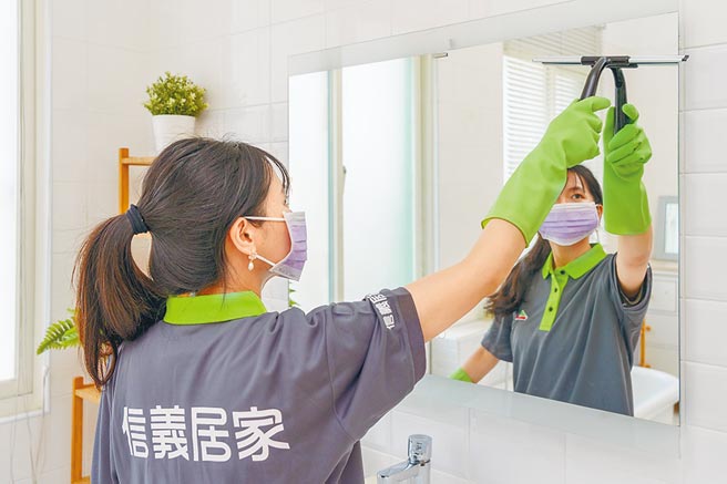 厨房和浴室一向都是年终清洁重点项目，今年因疫情而增加玄关清洁需求。（信义居家提供）