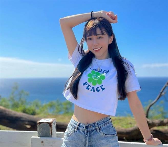 女星董梓宁有「真人版娜美」封号。(图/ 摘自董梓宁IG)