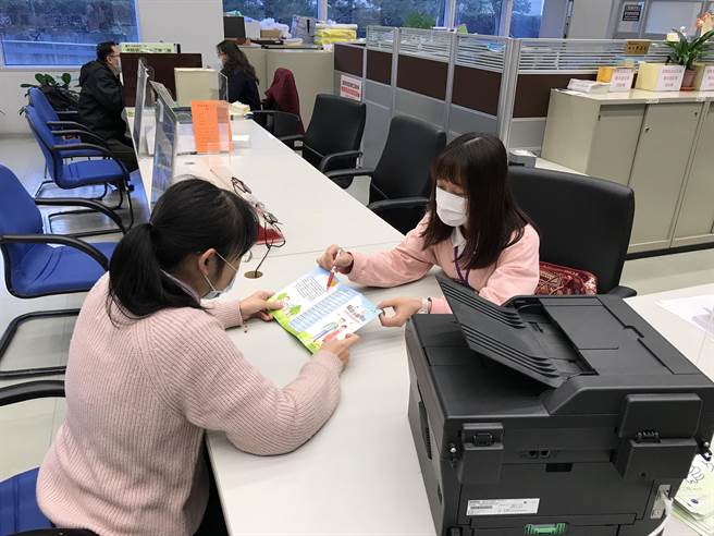 12月18日为公民投票日，台中市府劳工局提醒雇主应依法给假。（台中市府提供／卢金足台中传真）