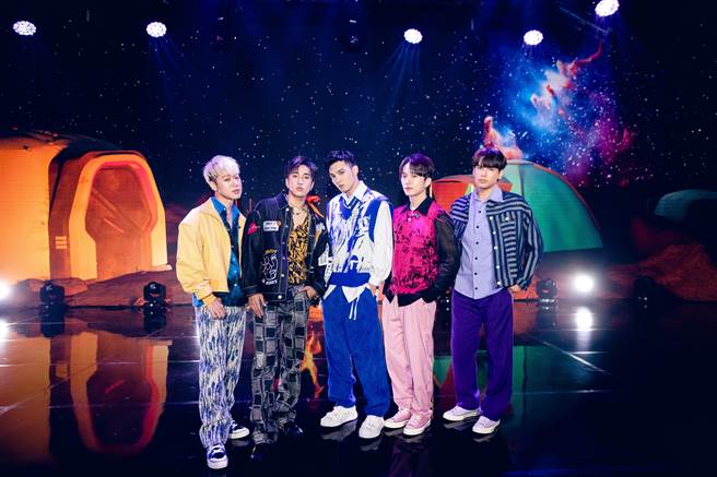 五坚情首次以演唱会形式合体演出。（滚石唱片提供）