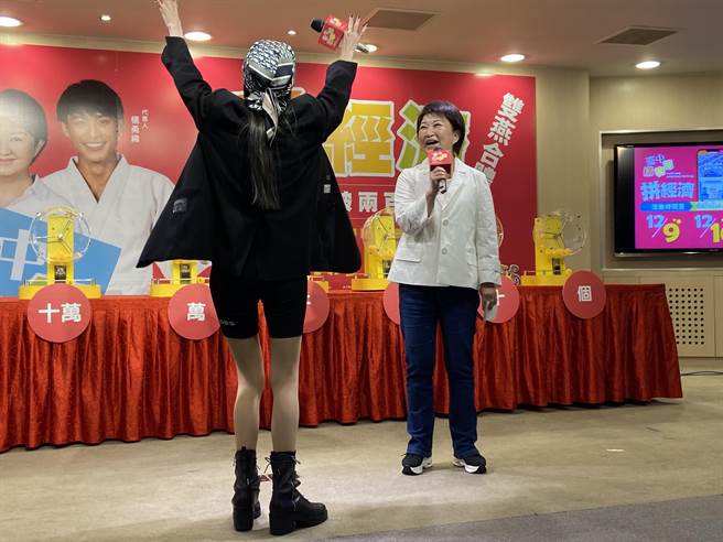 謝金燕打電話給得到百萬得主時被掛電話，以為是詐騙集團。（盧金足攝） 