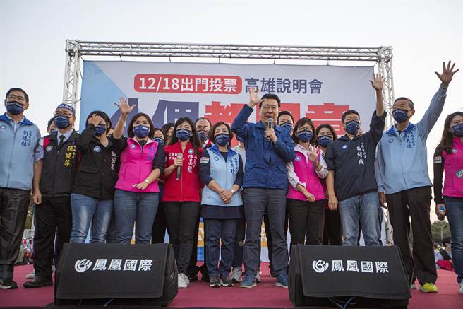 中广董事长赵少康反讥总统蔡英文是网军头头，呼吁立院删掉20亿大内宣预算。（袁庭尧摄）