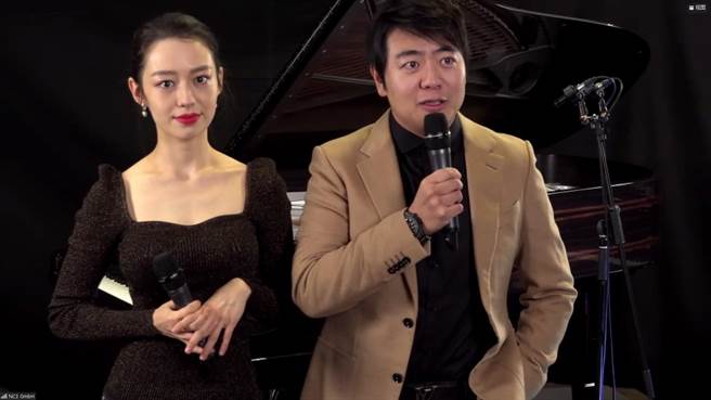 享誉国际的钢琴家郎朗（右）有了新身分，担任专辑制作人，由爱妻吉娜．爱丽丝（左，Gina Alice Redlinger）担任演奏，并特别把专辑献给他们的儿子。（环球音乐提供）