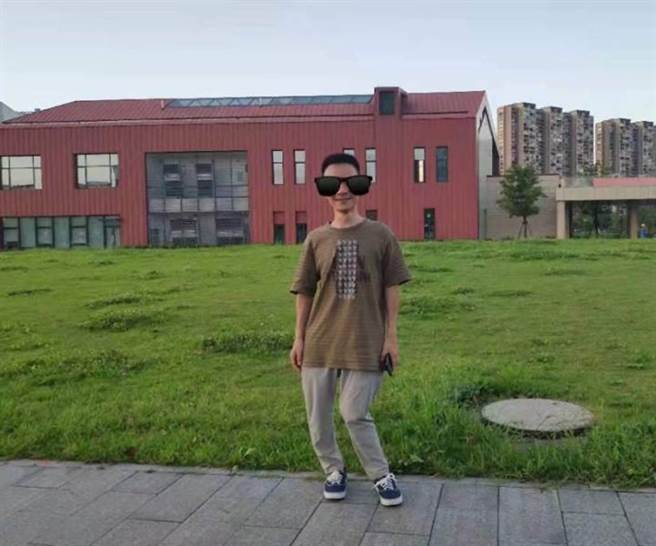 39岁的杭州博士身高仅有148公分。（图／翻摄自《钱江晚报》）