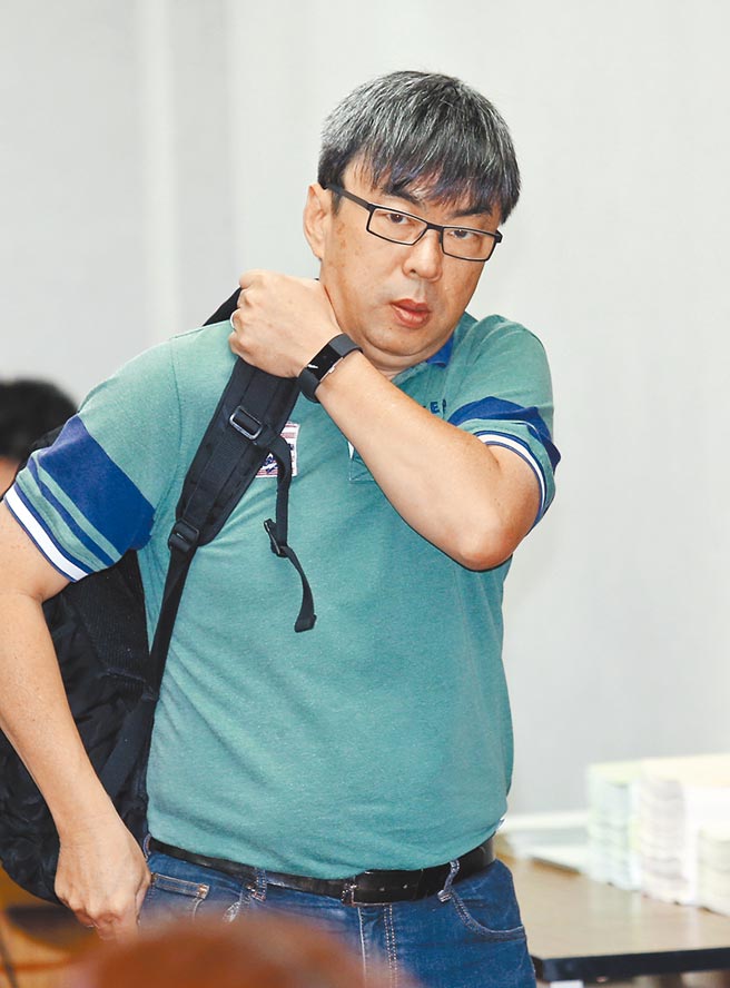 103年彰化縣長選舉期間，段宜康指摘林滄敏在擔任曲棍球協會理事長期間詐領補助款，法院判決侵害林滄敏名譽權，應賠償30萬元。圖為民進黨前立委段宜康。（本報資料照片）