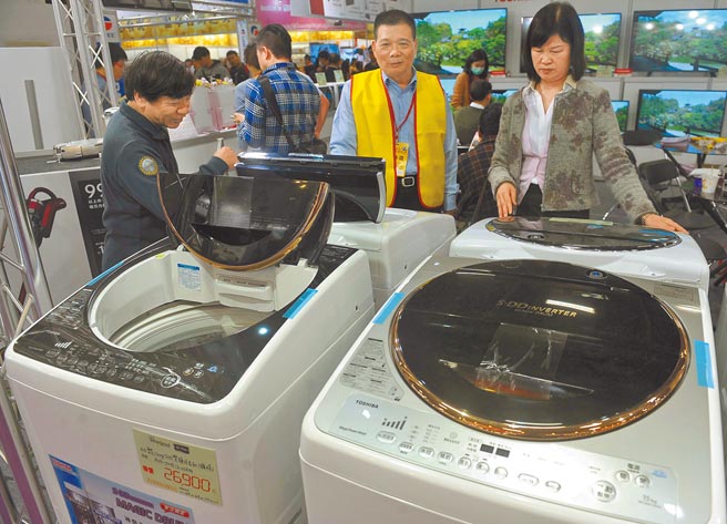 制造业缺料又缺晶片，现在连民眾网购或到通路买除湿机、烘衣机等，也遇上「缺货」窘境。（本报资料照片）