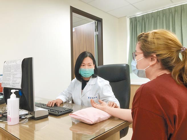 更年期不分男女都能藉中医调理助改善。（卫生福利部基隆医院提供）