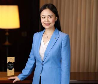 台南遠東香格里拉飯店總經理周麗華 獲「中小企業總經理」肯定