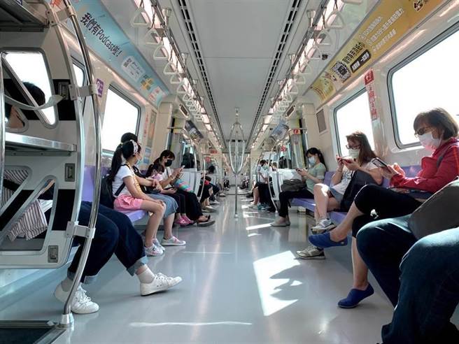 桃園捷運6日一早因A8長庚醫院站軌道號誌系統異常，導致北上501列車、307次車、502次車等3車次延誤。（資料照/桃園捷運公司提供）